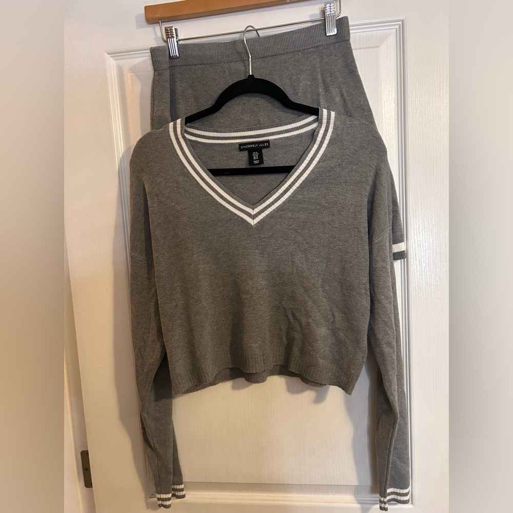 Preppy gray skirt sweater set